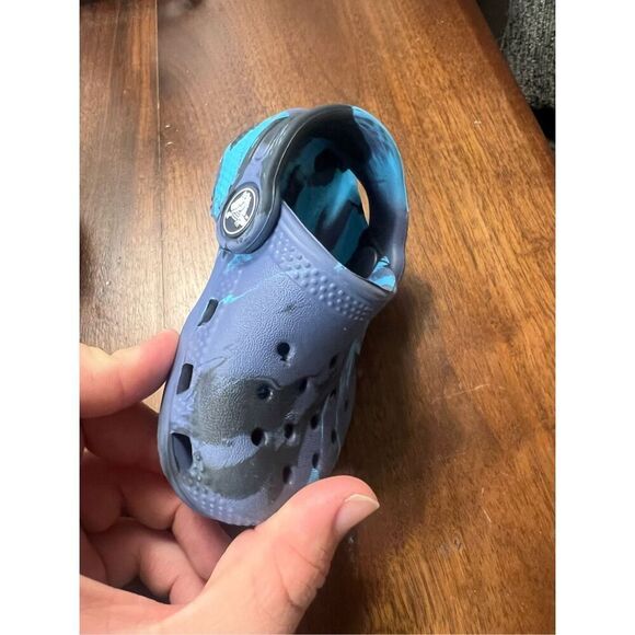 Crocs Blue Tie Dye Clogs Toddler Size 4 - Picture 4 of 12